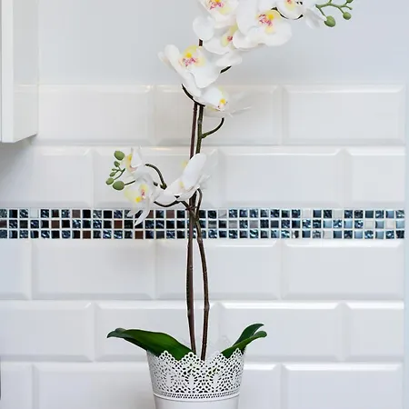 Modern Pereca Close To Metro Rondo Onz By Renters Apartmán